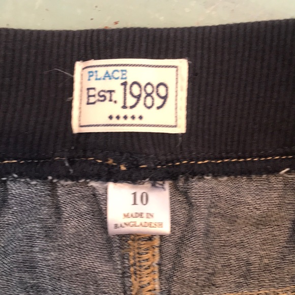 Children’s place shorts - Picture 3 of 3